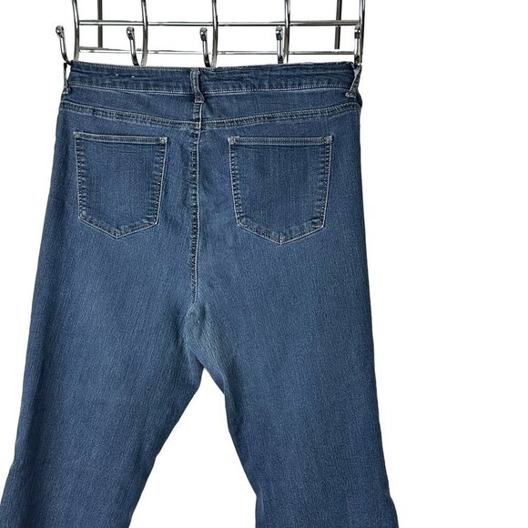 Women Signature Jeans Straight Leg Distressed Hem Size 18 Sku 1480-A18 - Picture 6 of 11